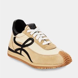 Loewe Flow Mixed Leather Runner Sneakers (39)